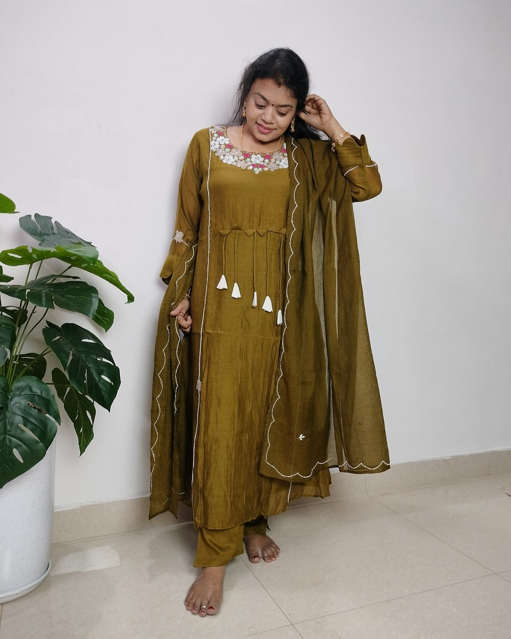 Mulchanderi rich dark mehindi green color 3 piece A-line kurthi set